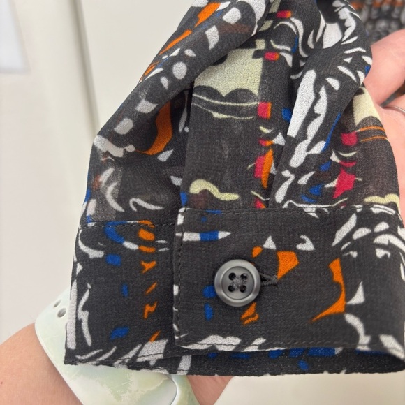 CAbi festival geometric print semi sheer bling sleeve buttons down blouse size S - Picture 7 of 12